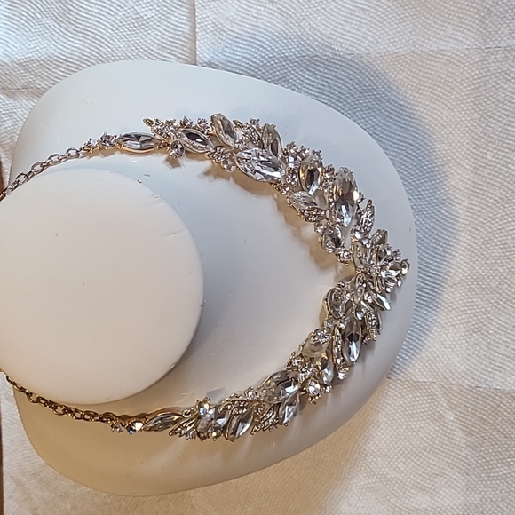 Beautiful elegant necklace for all occasions - Picture 3 of 4